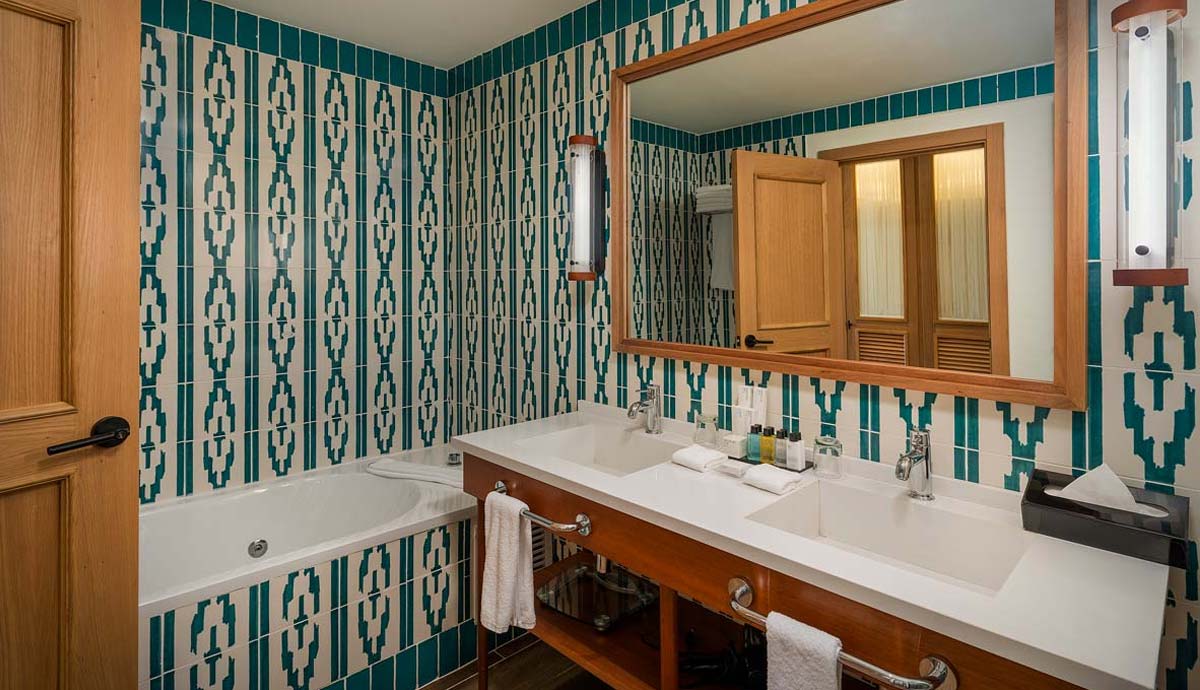 Junior Suite Swim Up