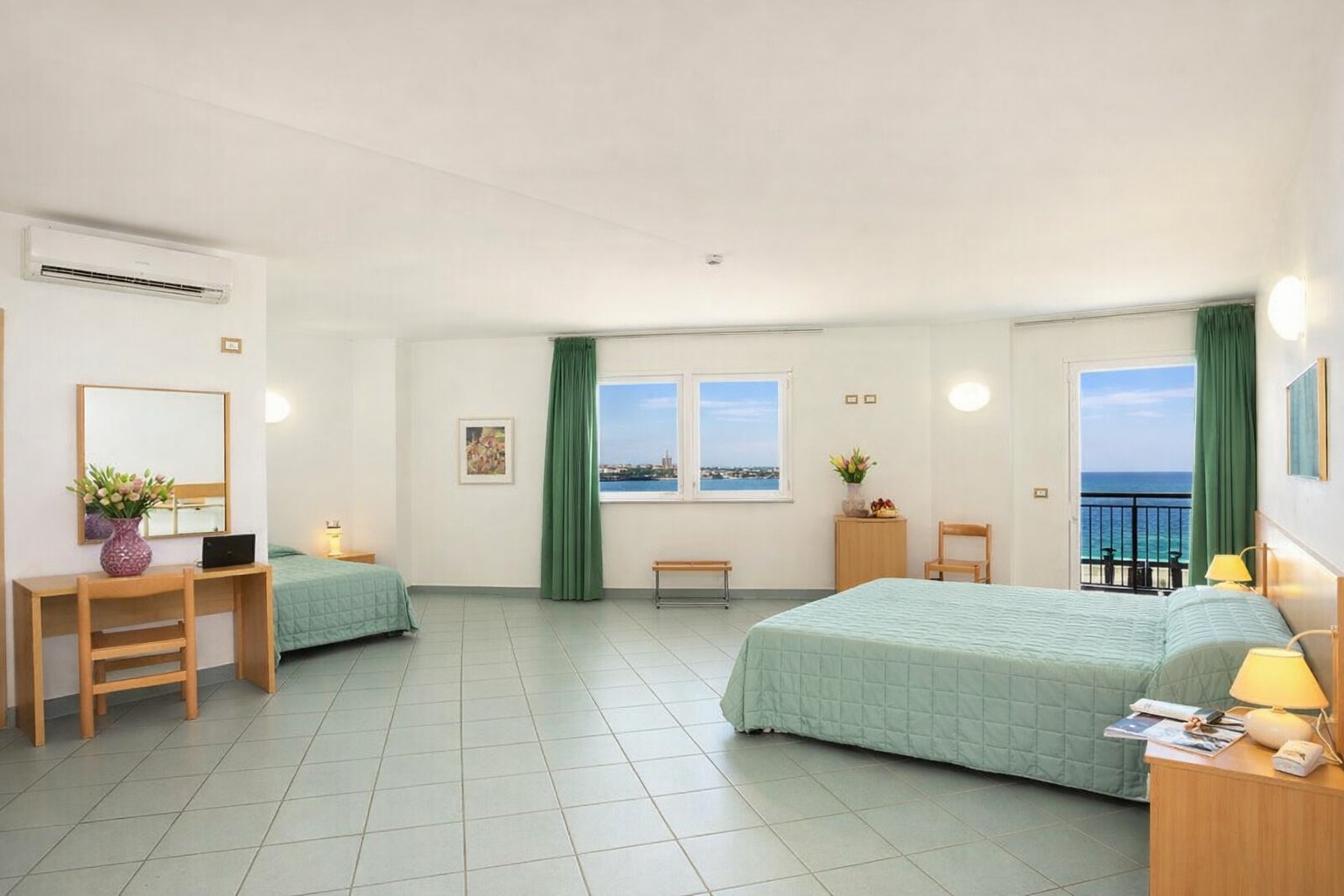 Quad room