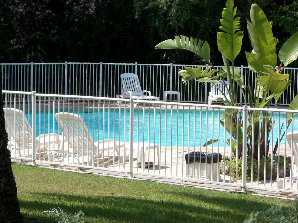 Tropez, Frankreich – Campanile – Cannes Mandelieu