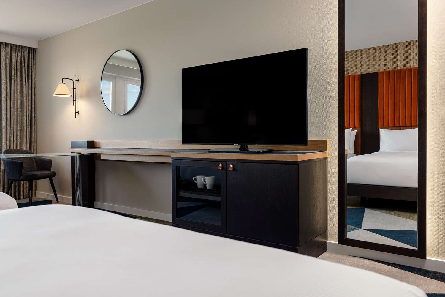 2 queen bed waterfront executive room