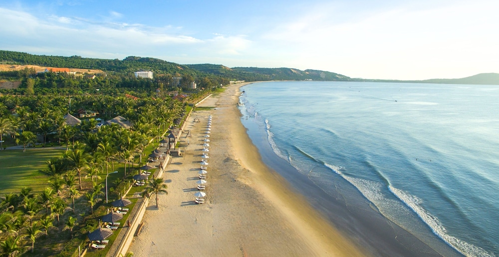 Pandanus Resort – Complimentary Minibar
