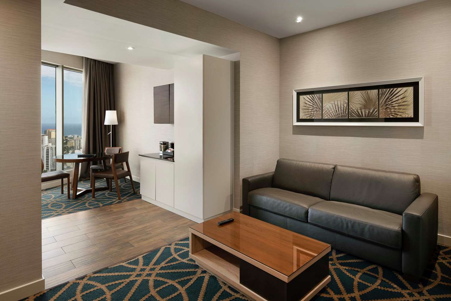1 bedroom suite