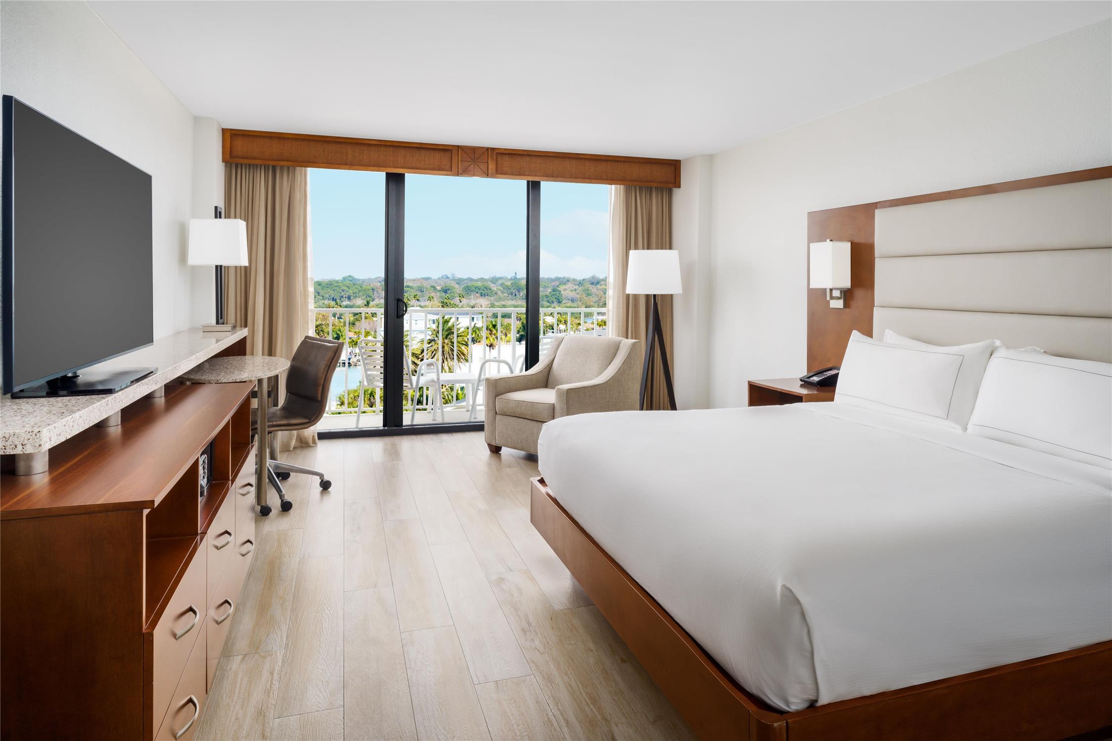 Habitación doble, vistas a la ciudad, balcón