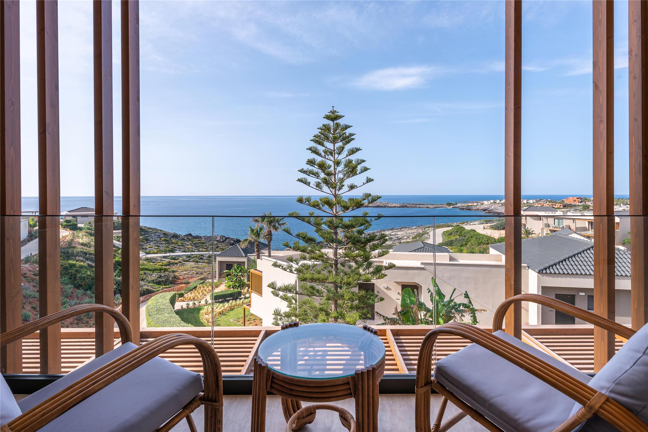 King infinite sea view escape