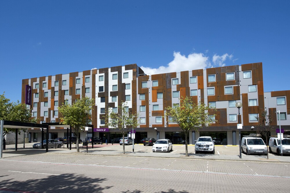 Premier Inn Milton Keynes Central – Theatre District