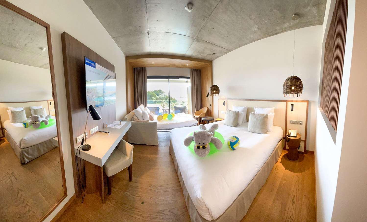 Deluxe camera con balcone e vista mare