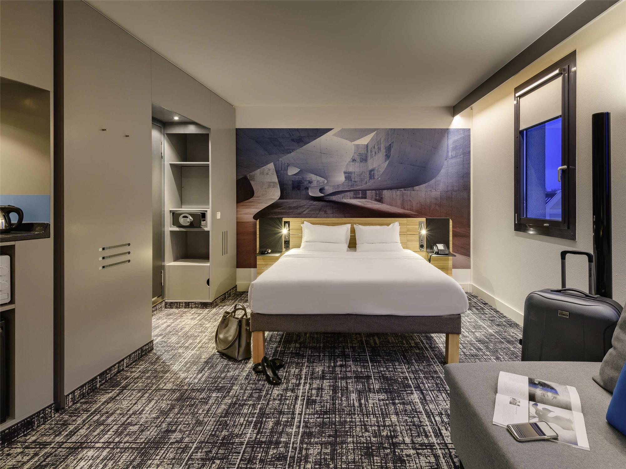 Standard suite