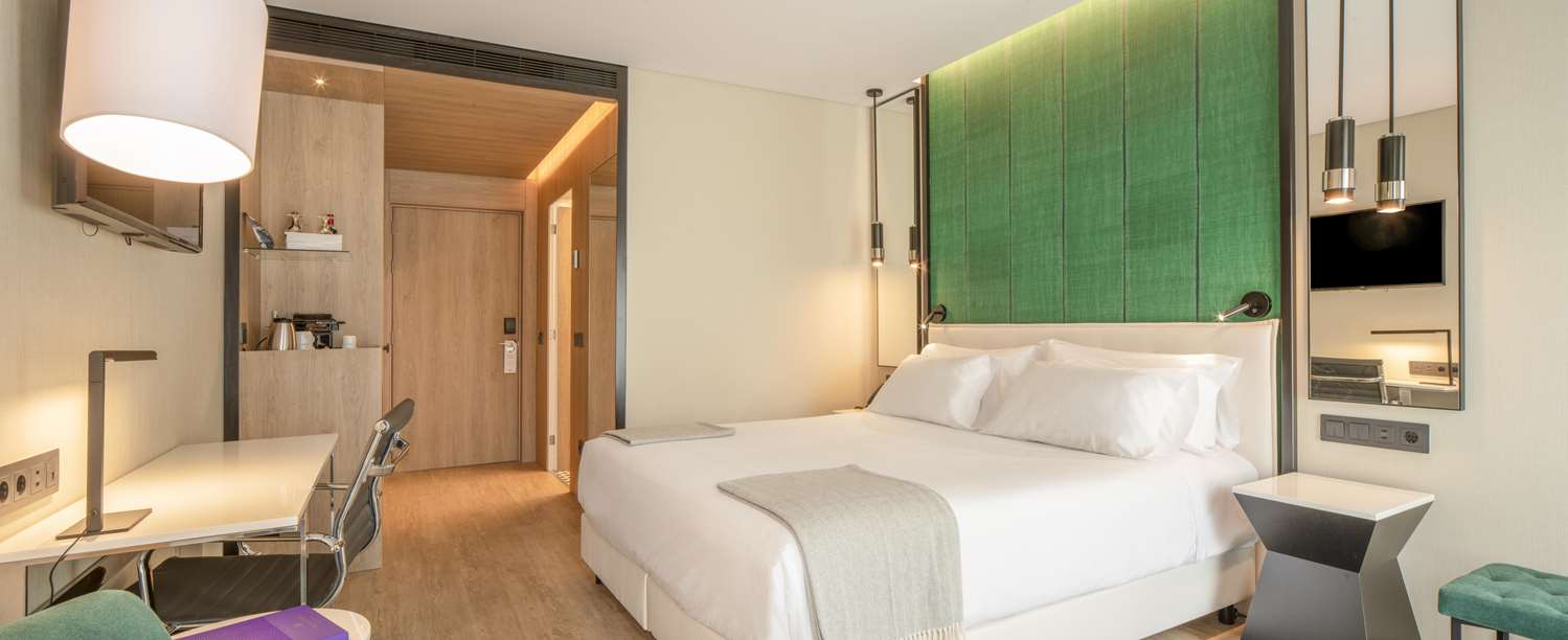 Superior room with extrabed adult