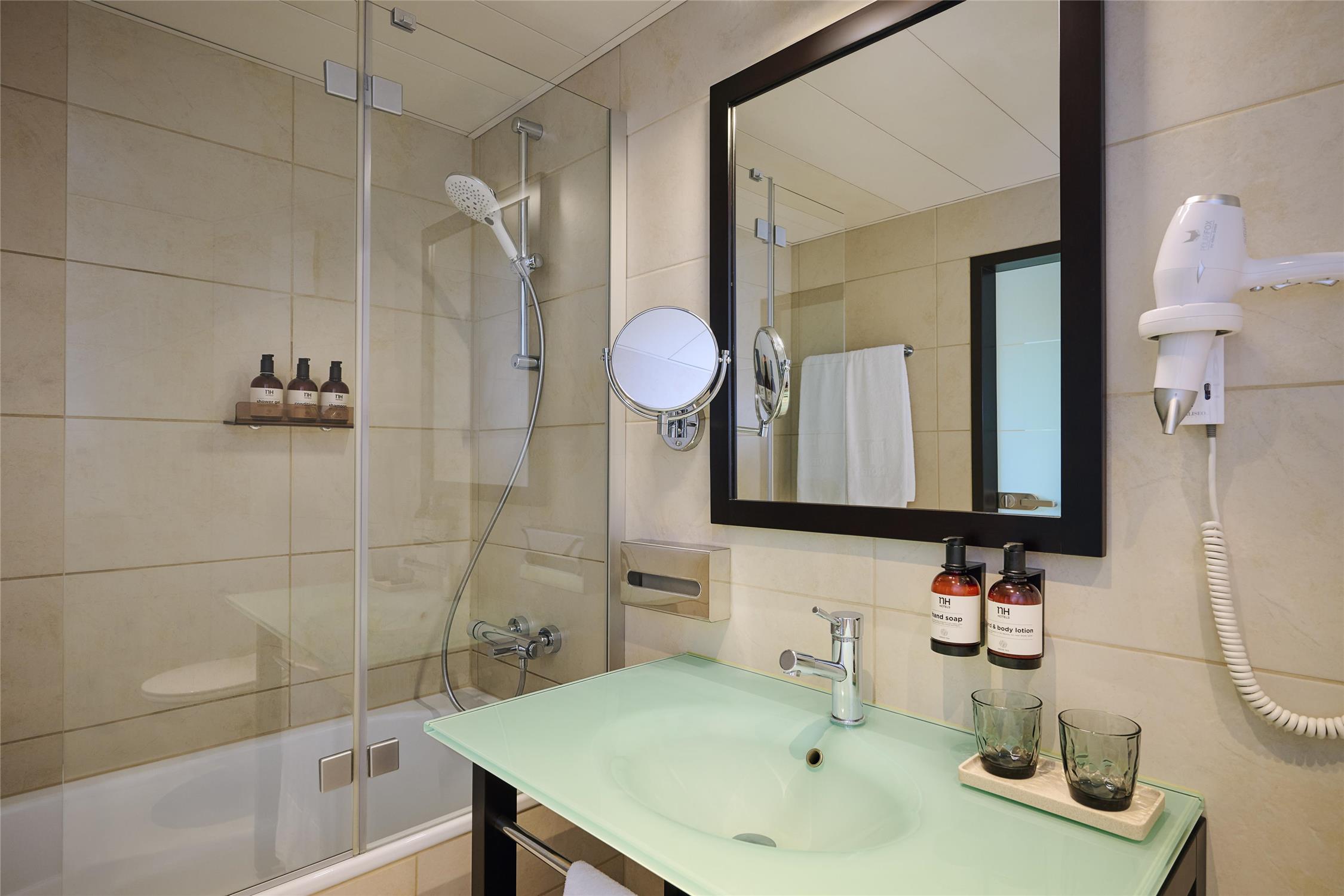 Standard single room
