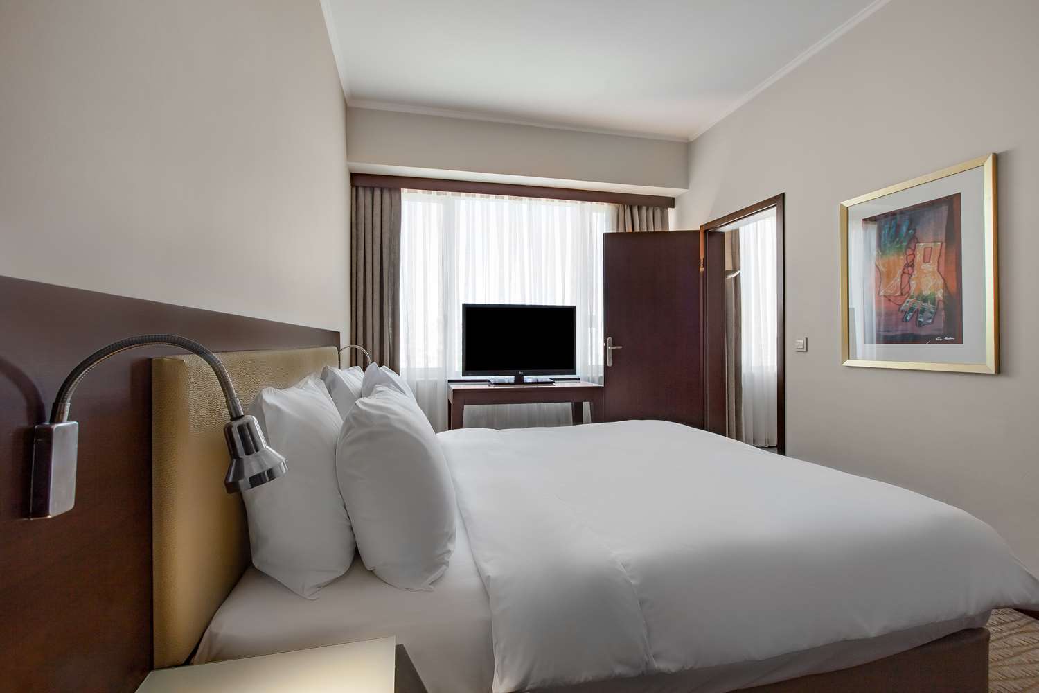 1 schlafzimmer suite mit stadtblick