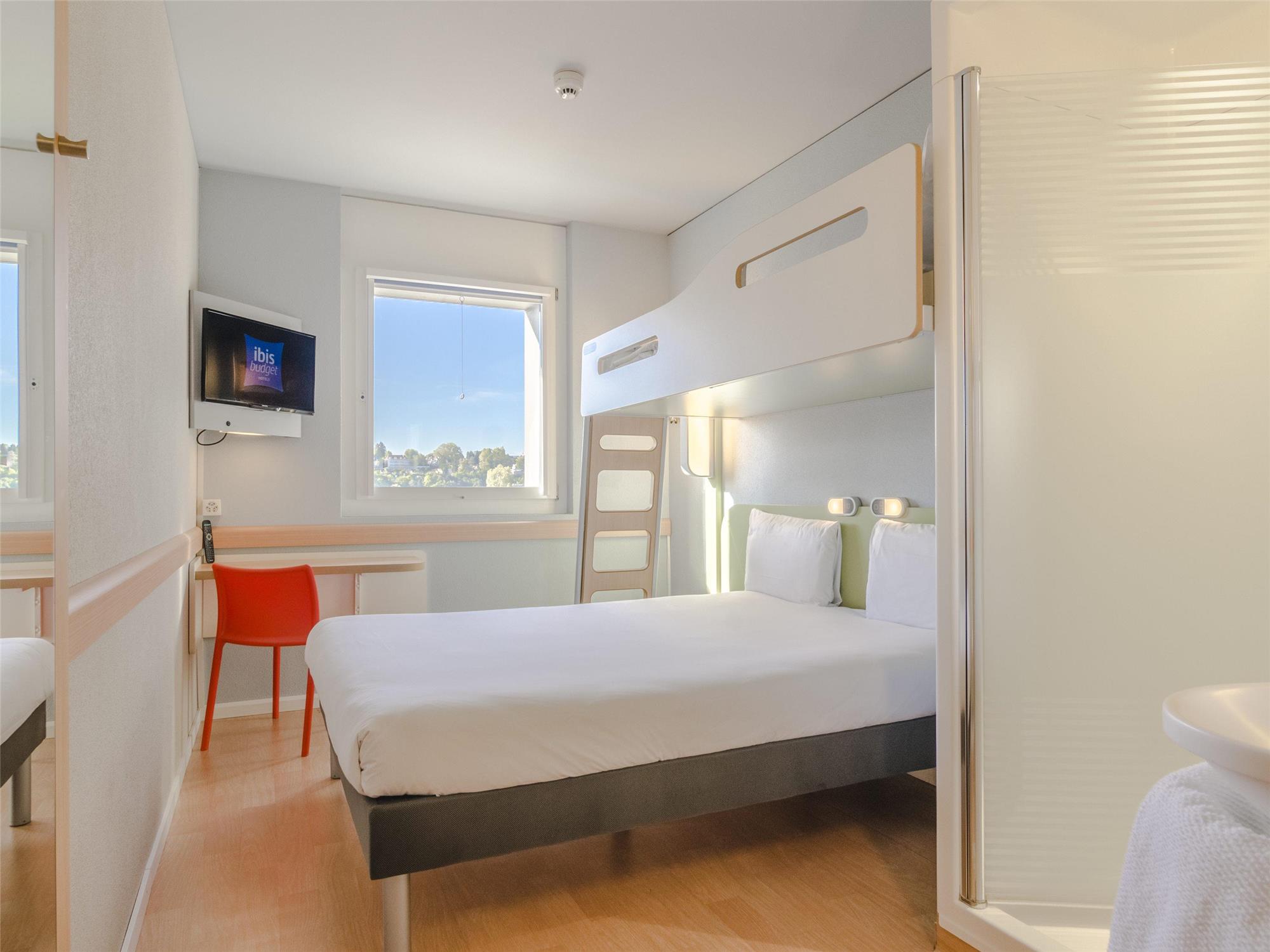 Triple room