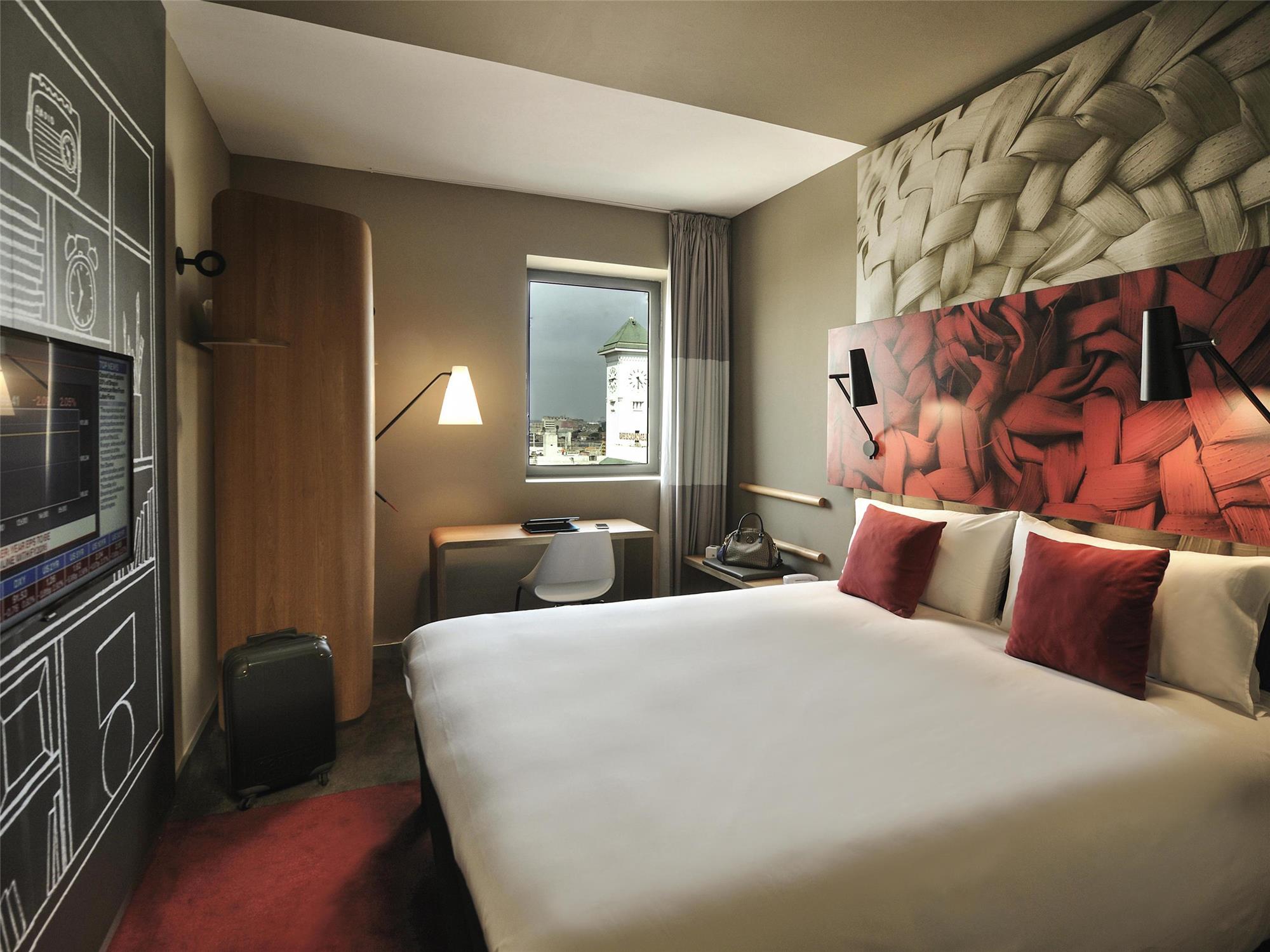 Sweet room by ibis with 1 double bed