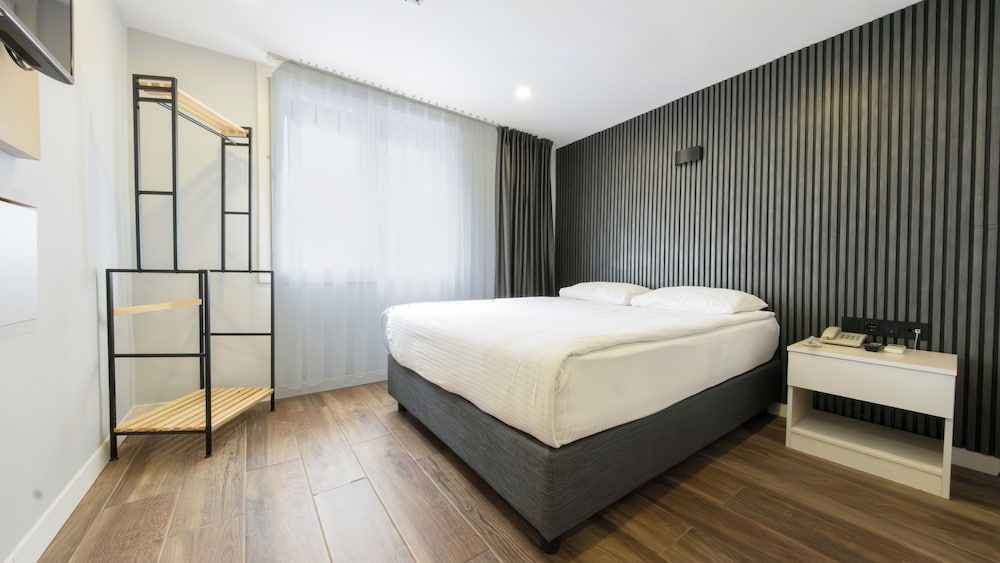 LEGEND TULIP HOTEL