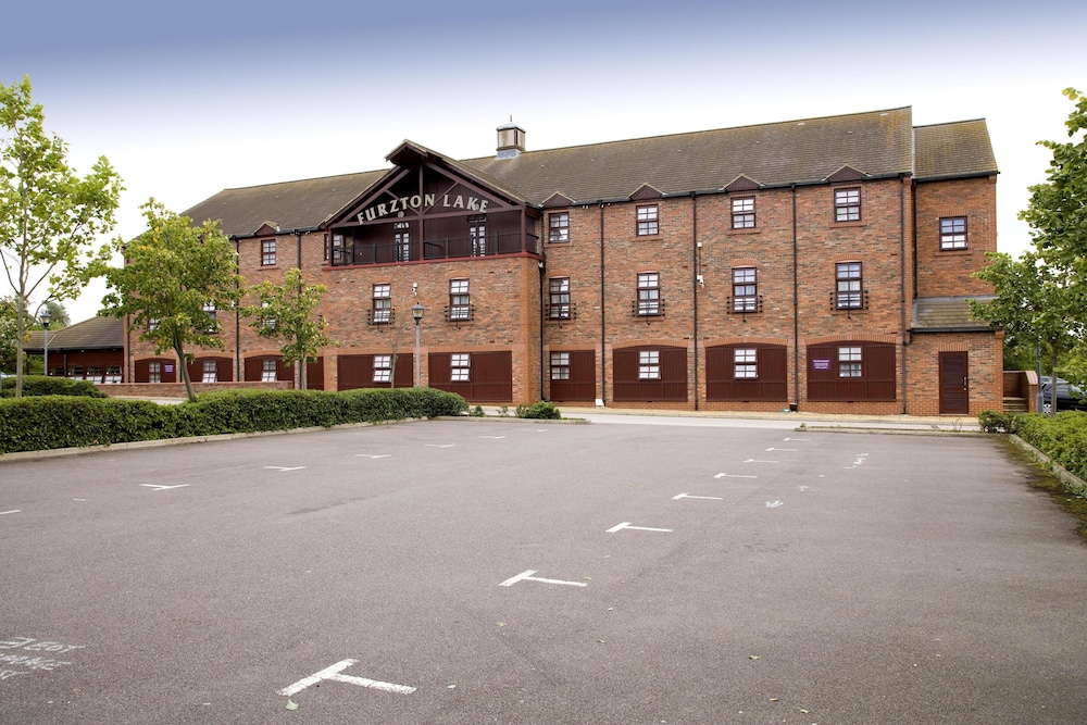 Premier Inn Milton Keynes Sw – Furzton Lake