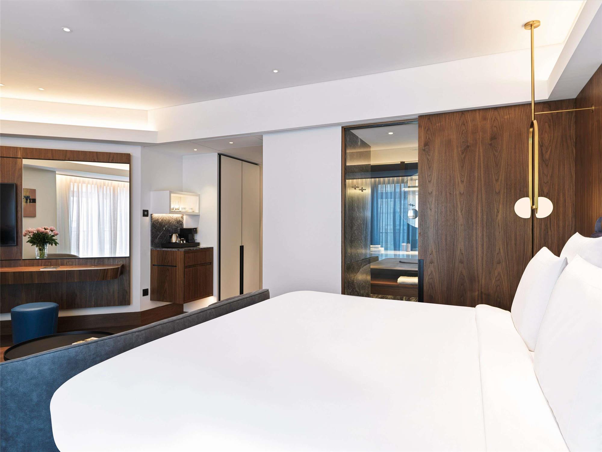 Deluxe suite