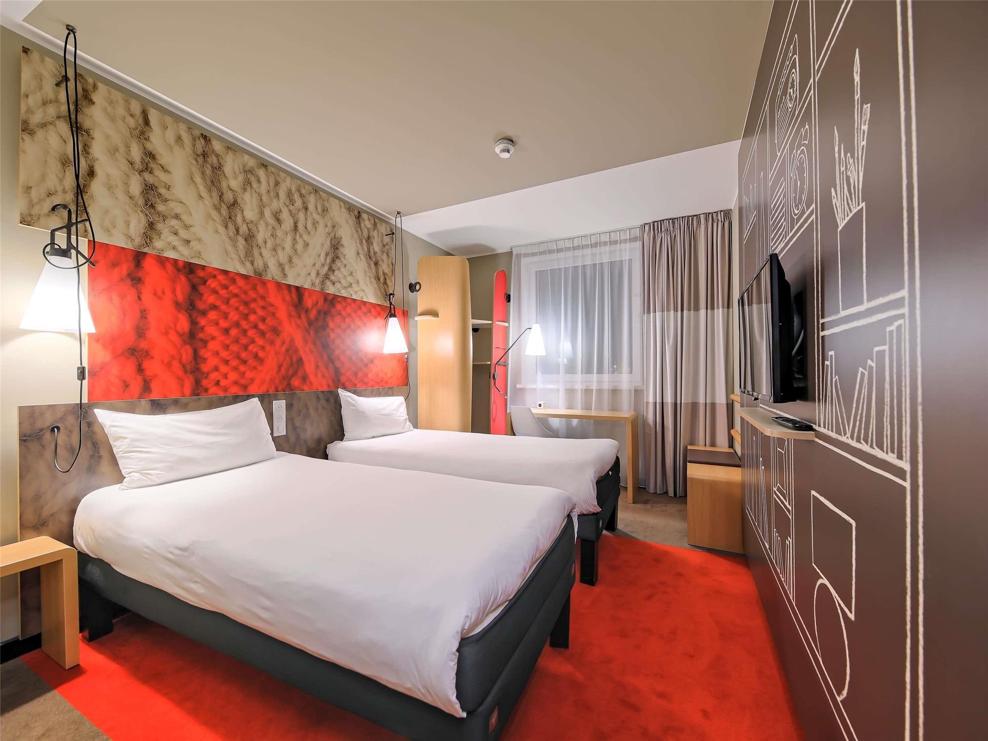 A twin room for 1 or 2 people