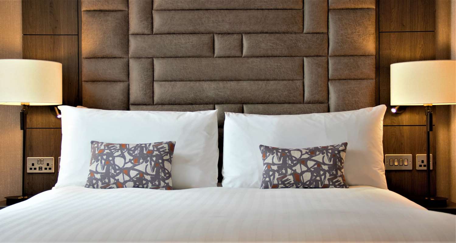 Premium room whirlpool