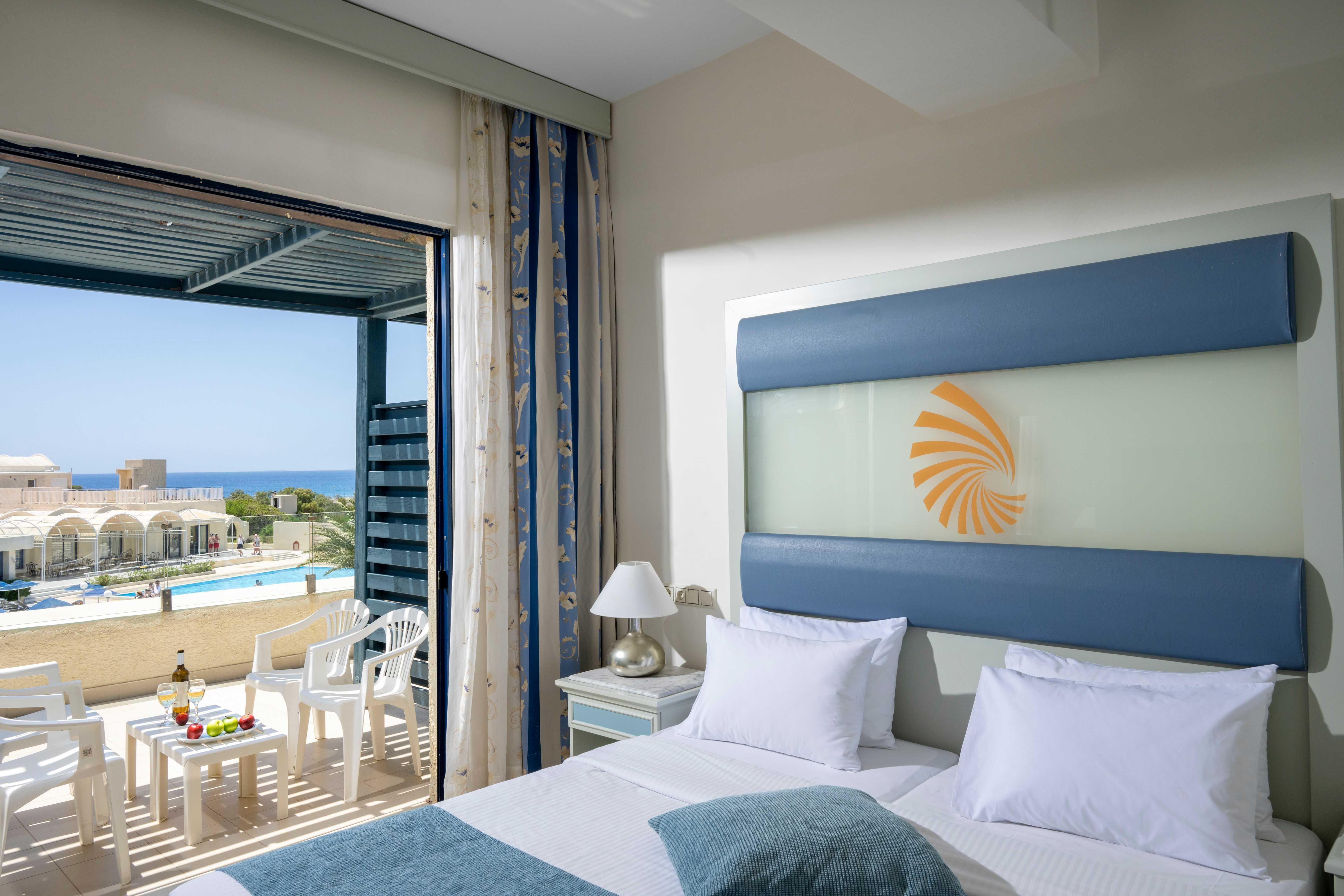 Family room with sea view