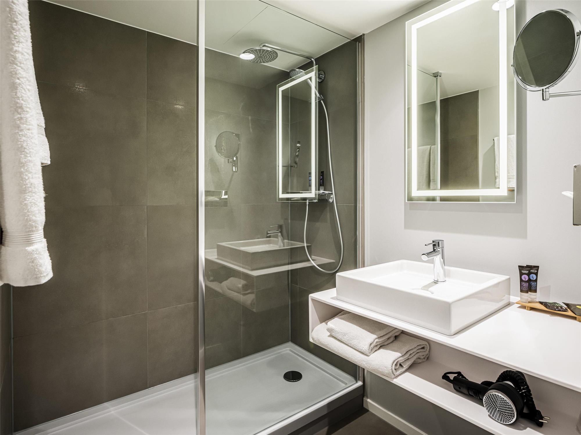 Supérieur(e) chambre