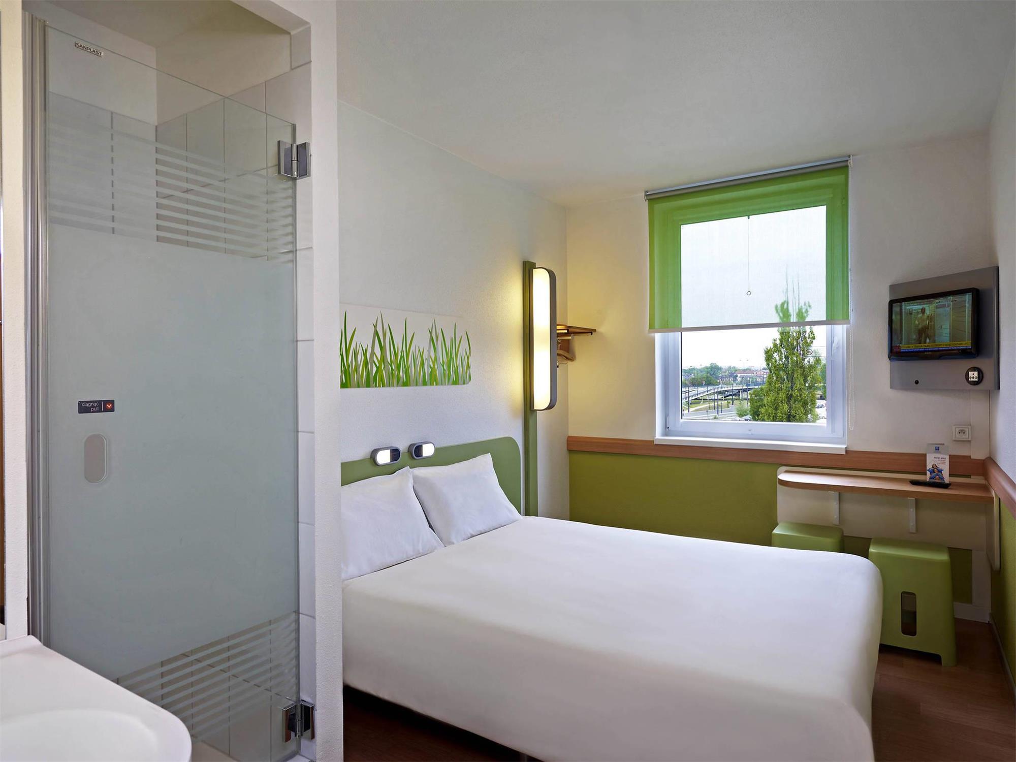 Standard double room