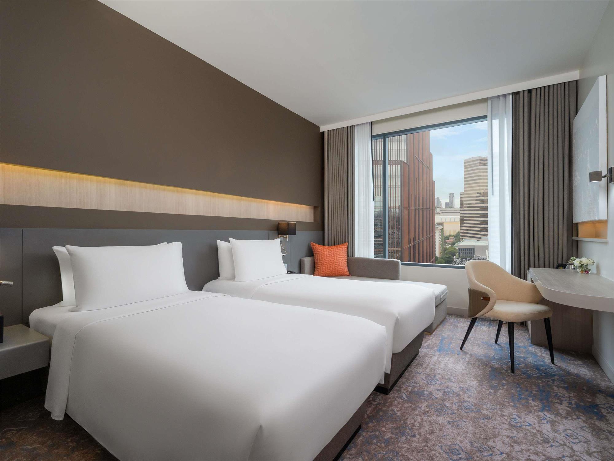 Deluxe high floor room