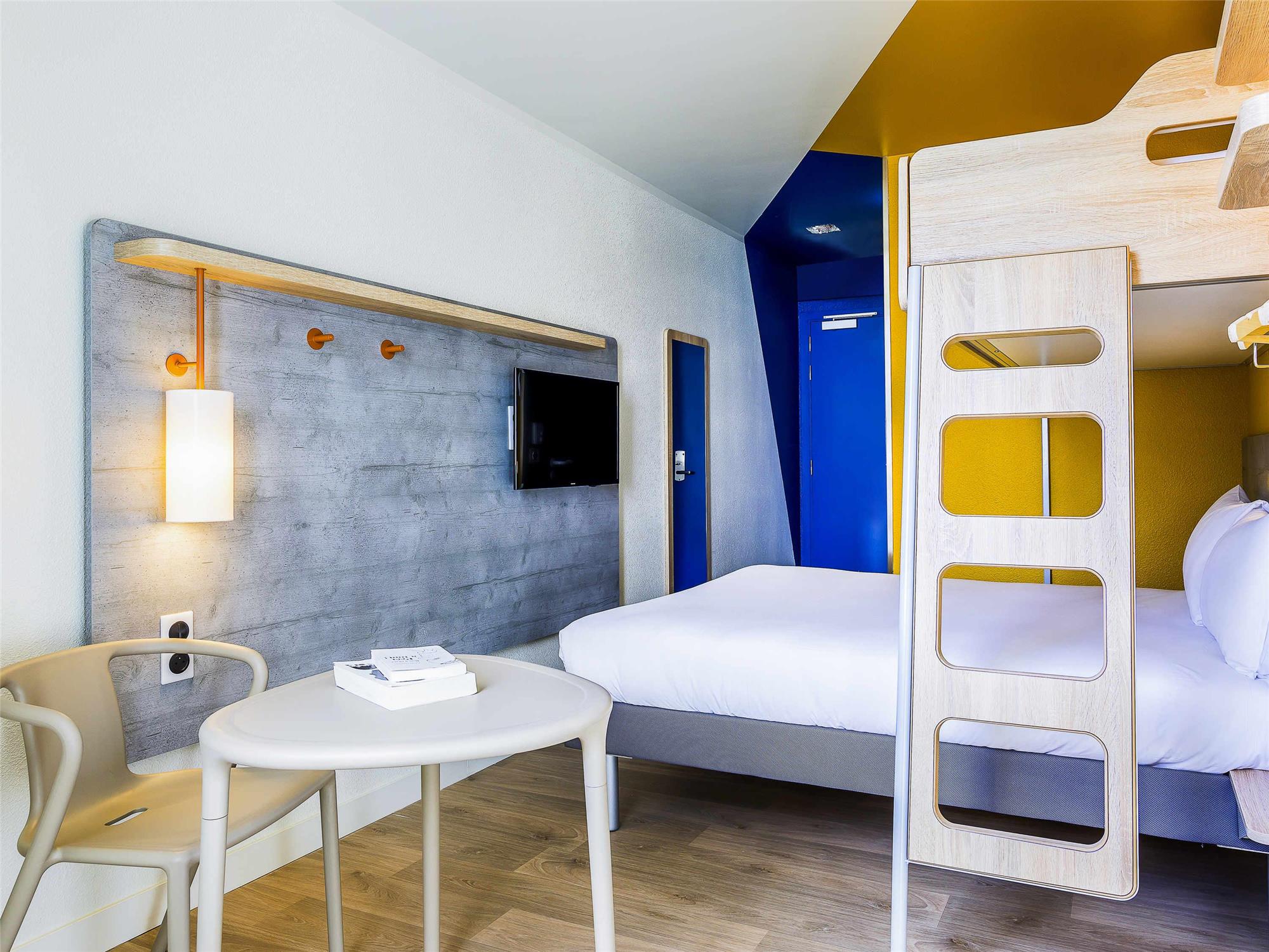Triple room