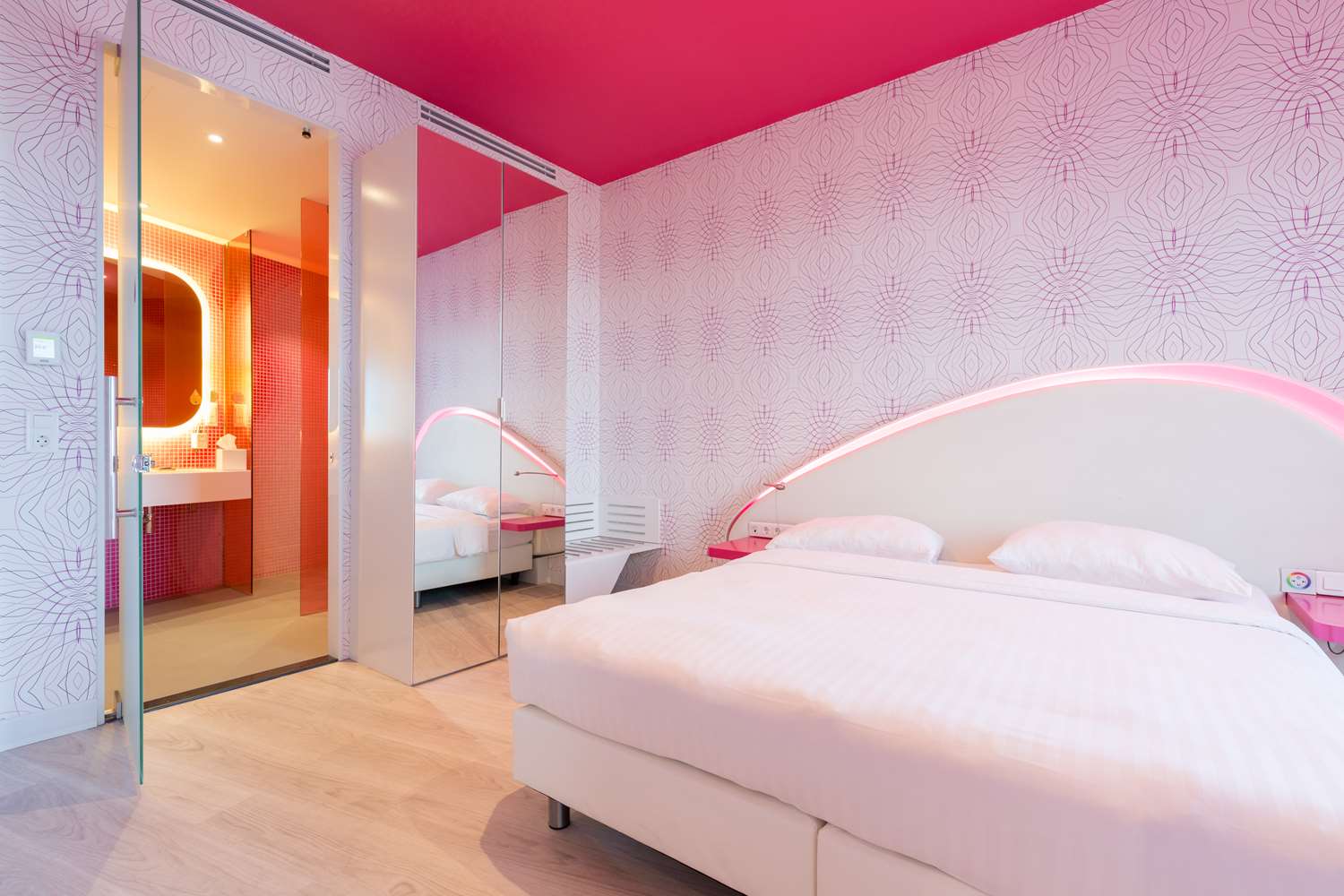 Karim rashid suite
