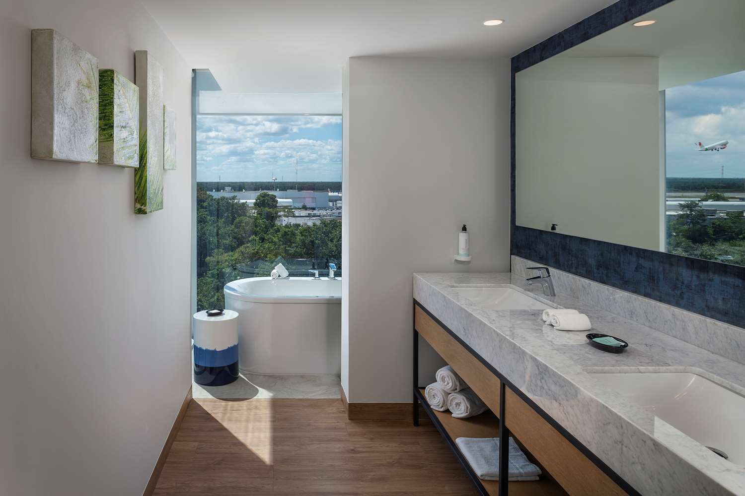 1 bedroom suite