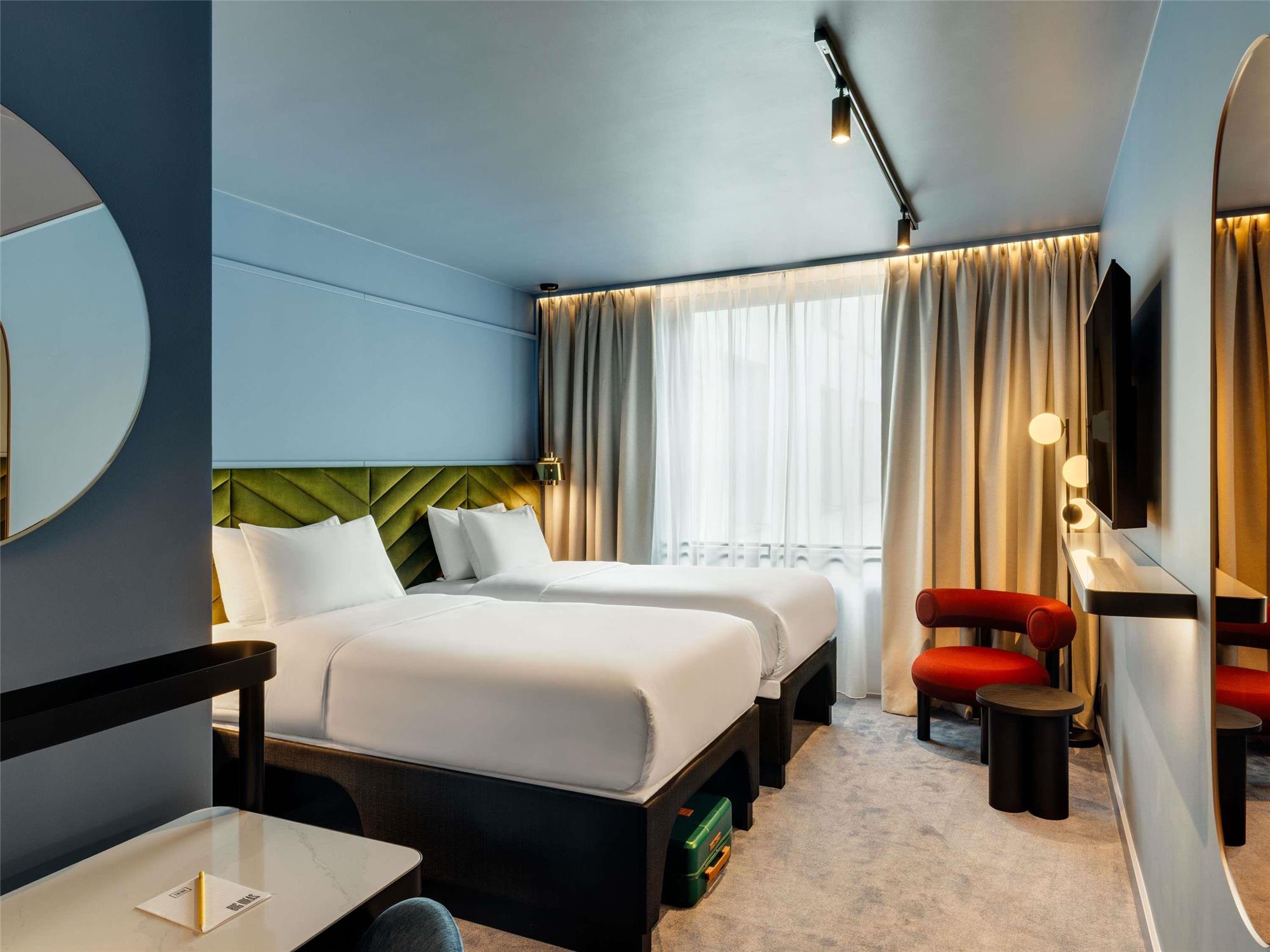 Tribe essential with twin beds