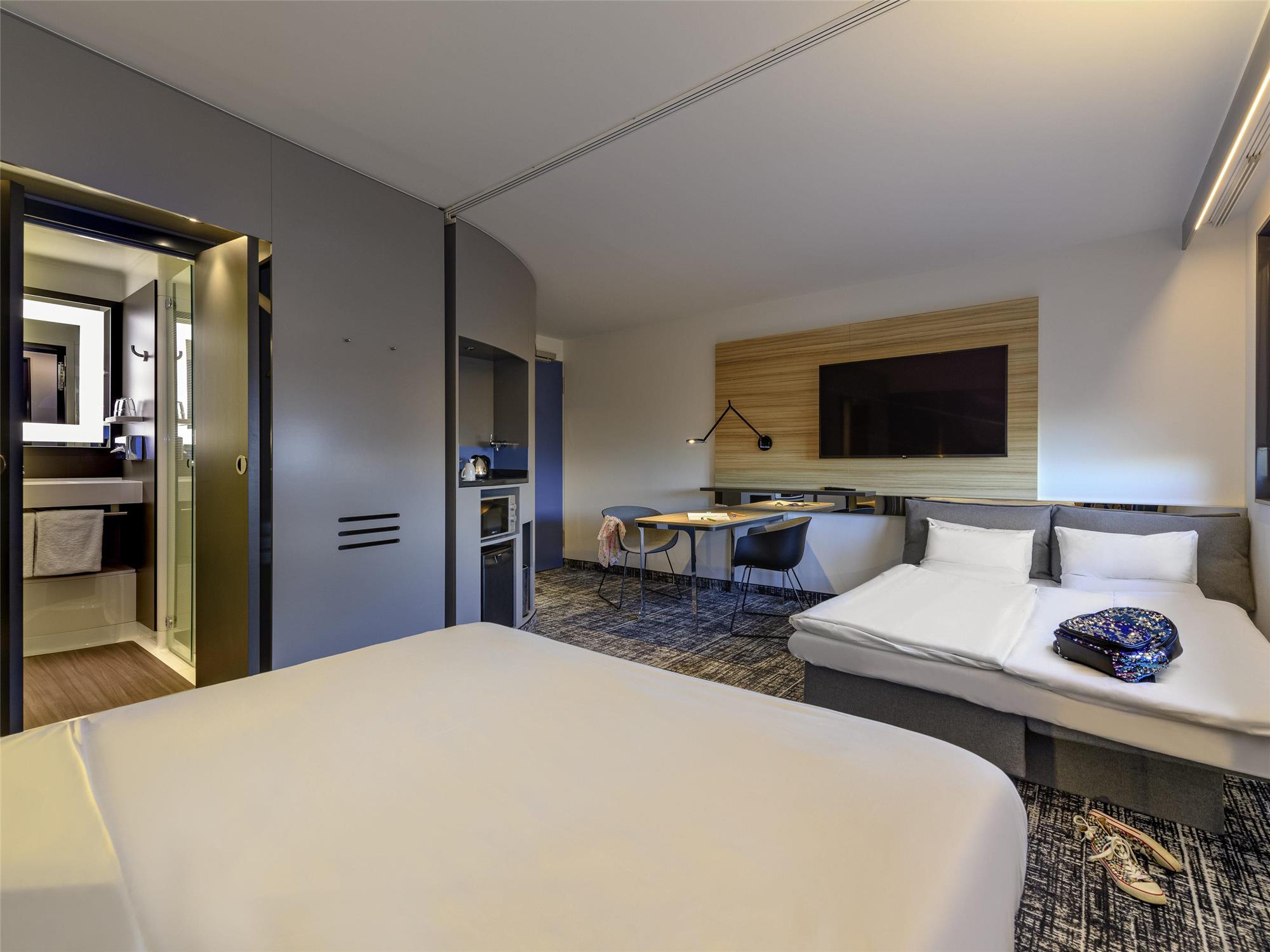 Standard suite