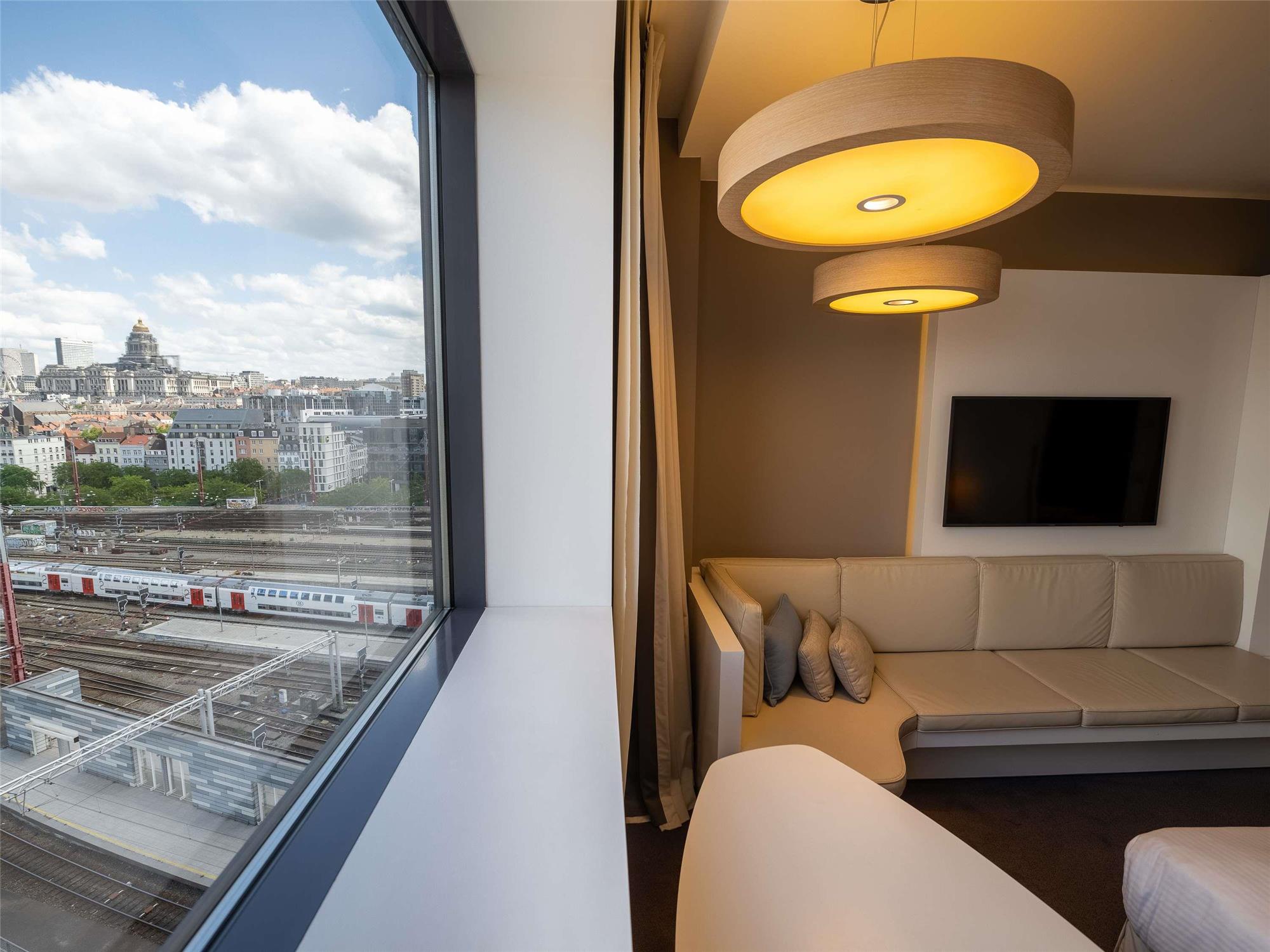 Superior room with city view