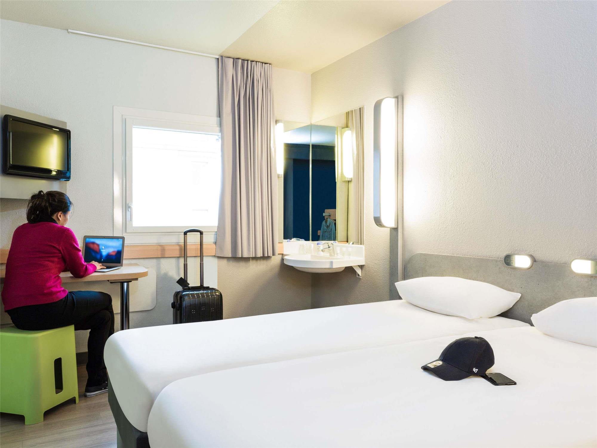 Twin room
