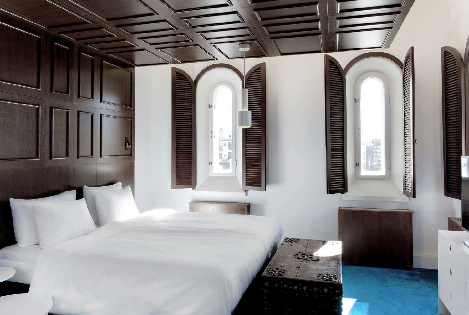 Plaza suite
