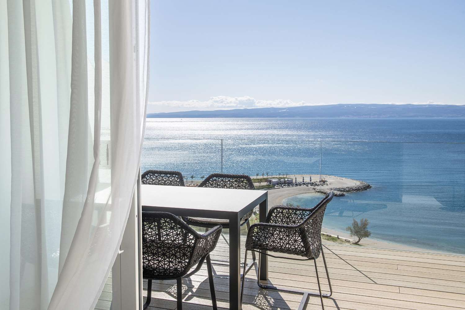 Premium suite with sea view and terrace