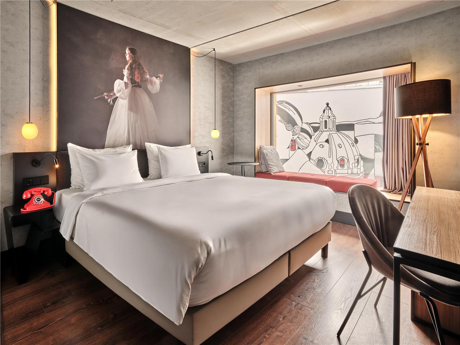 Standard room with courtyard view