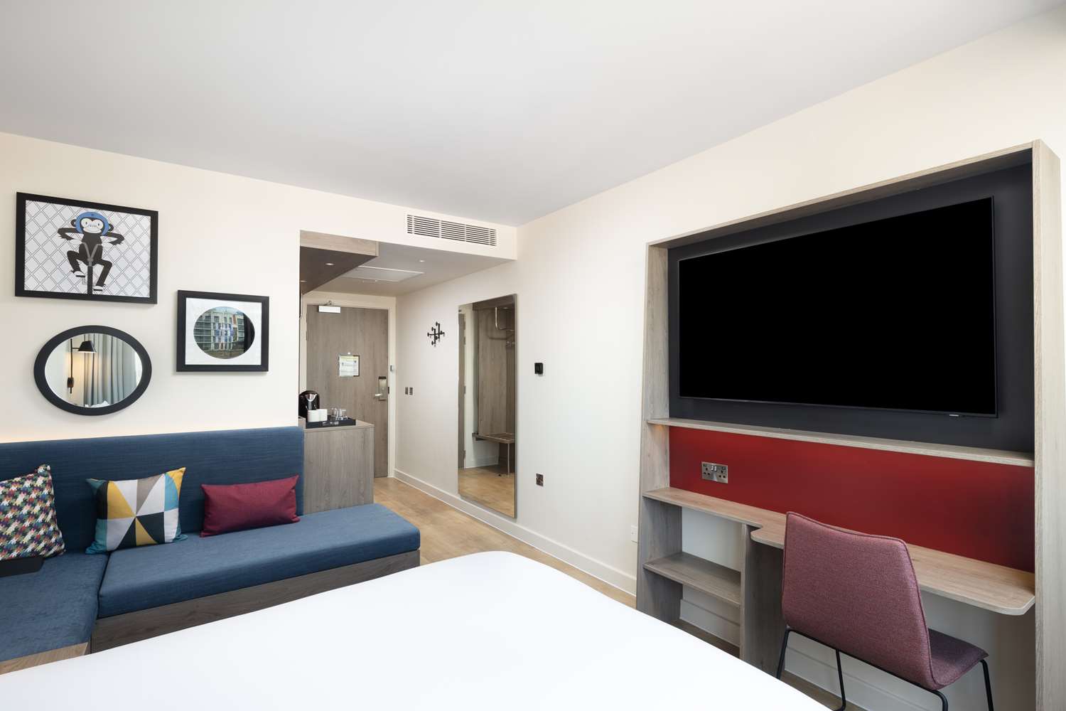 Queen room with sofa bed