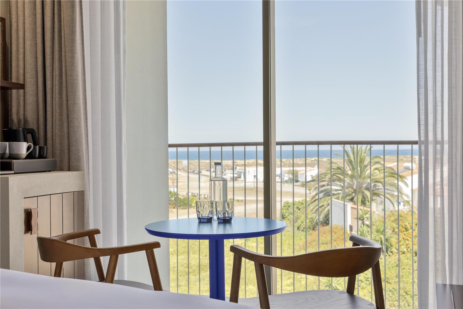 Guest room with sea view
