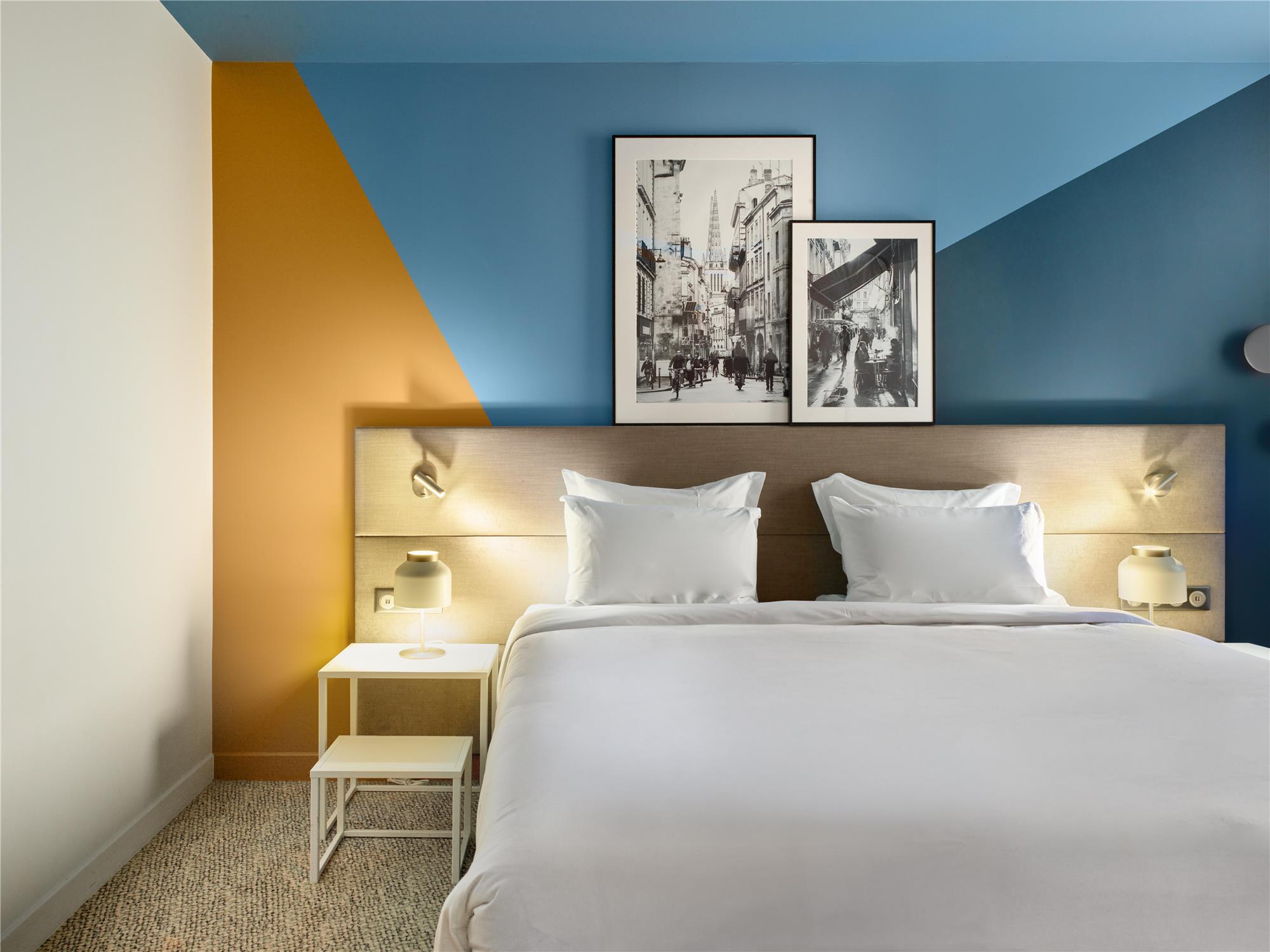 Family interconnecting room