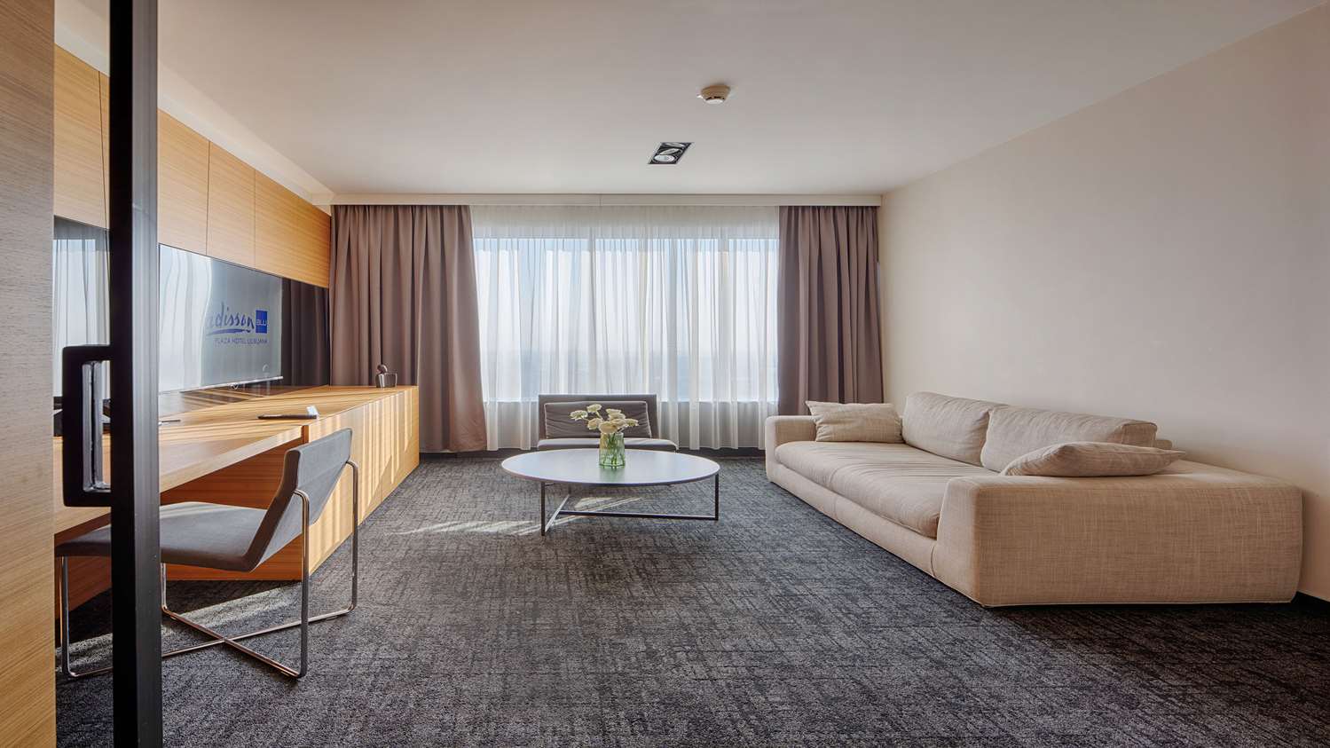 1 schlafzimmer Suite