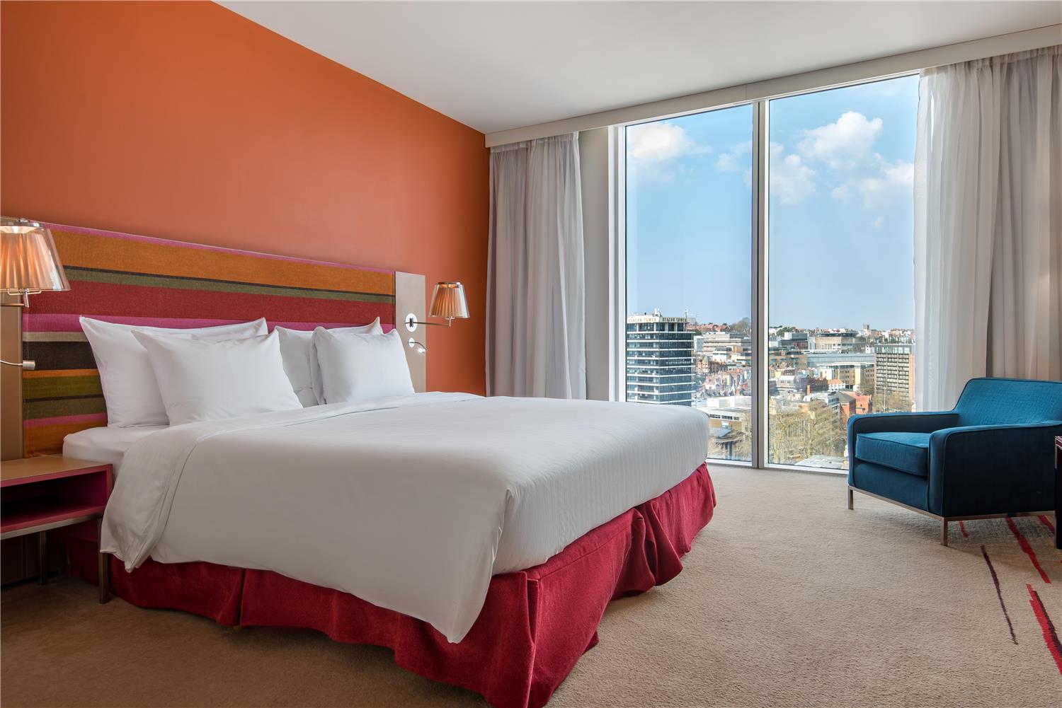 Superior room with city view