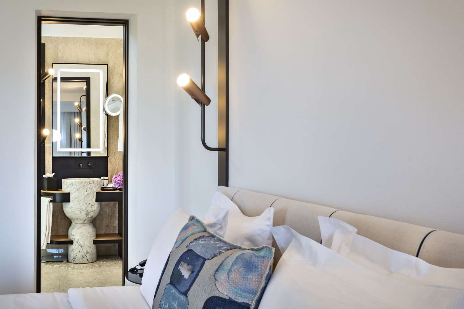 Deluxe High Floor Room