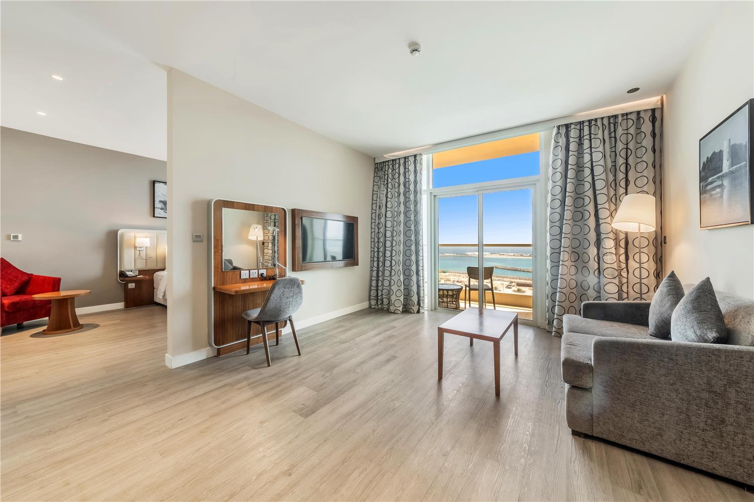 1 bedroom suite with balcony