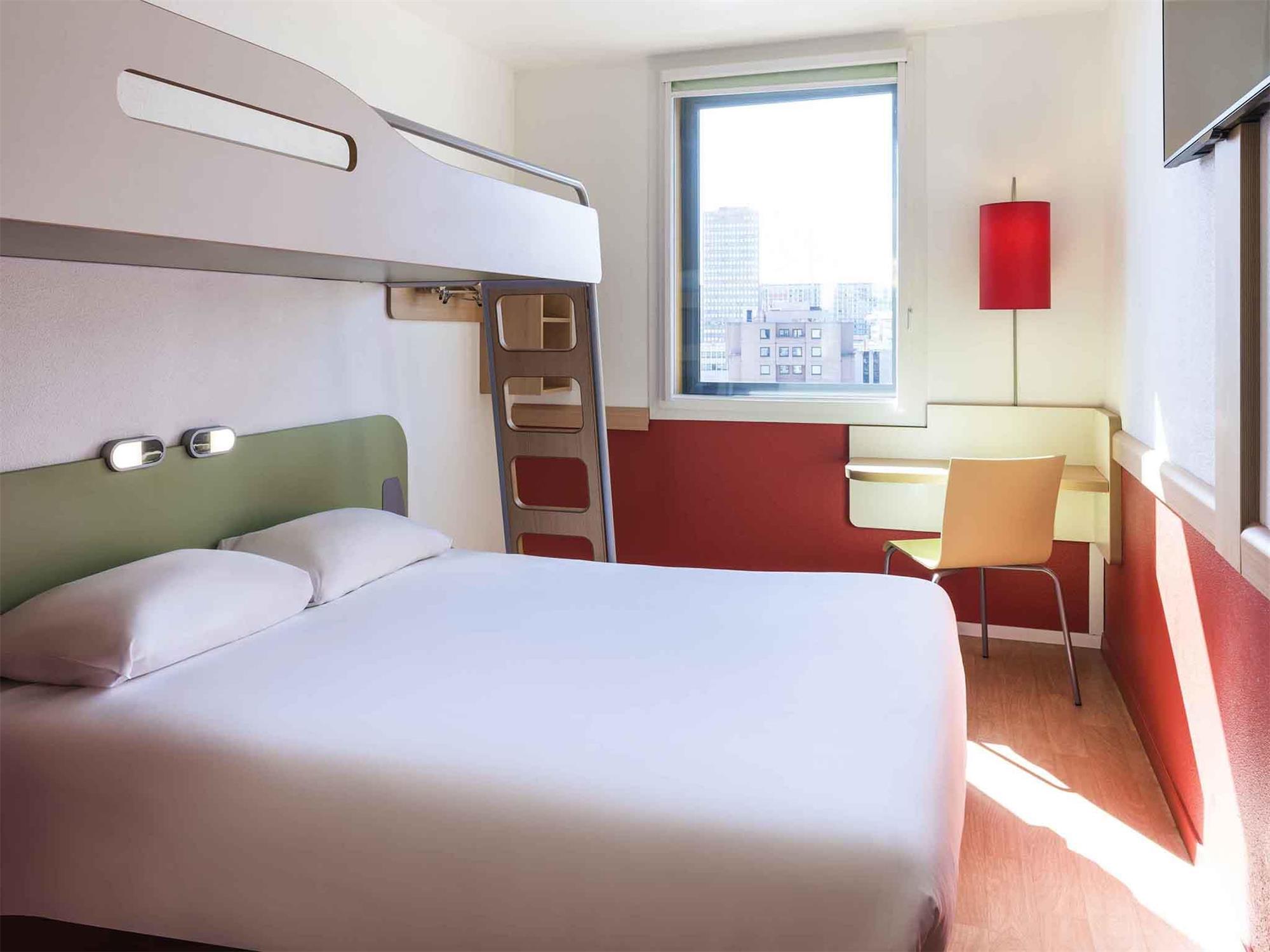 Triple room