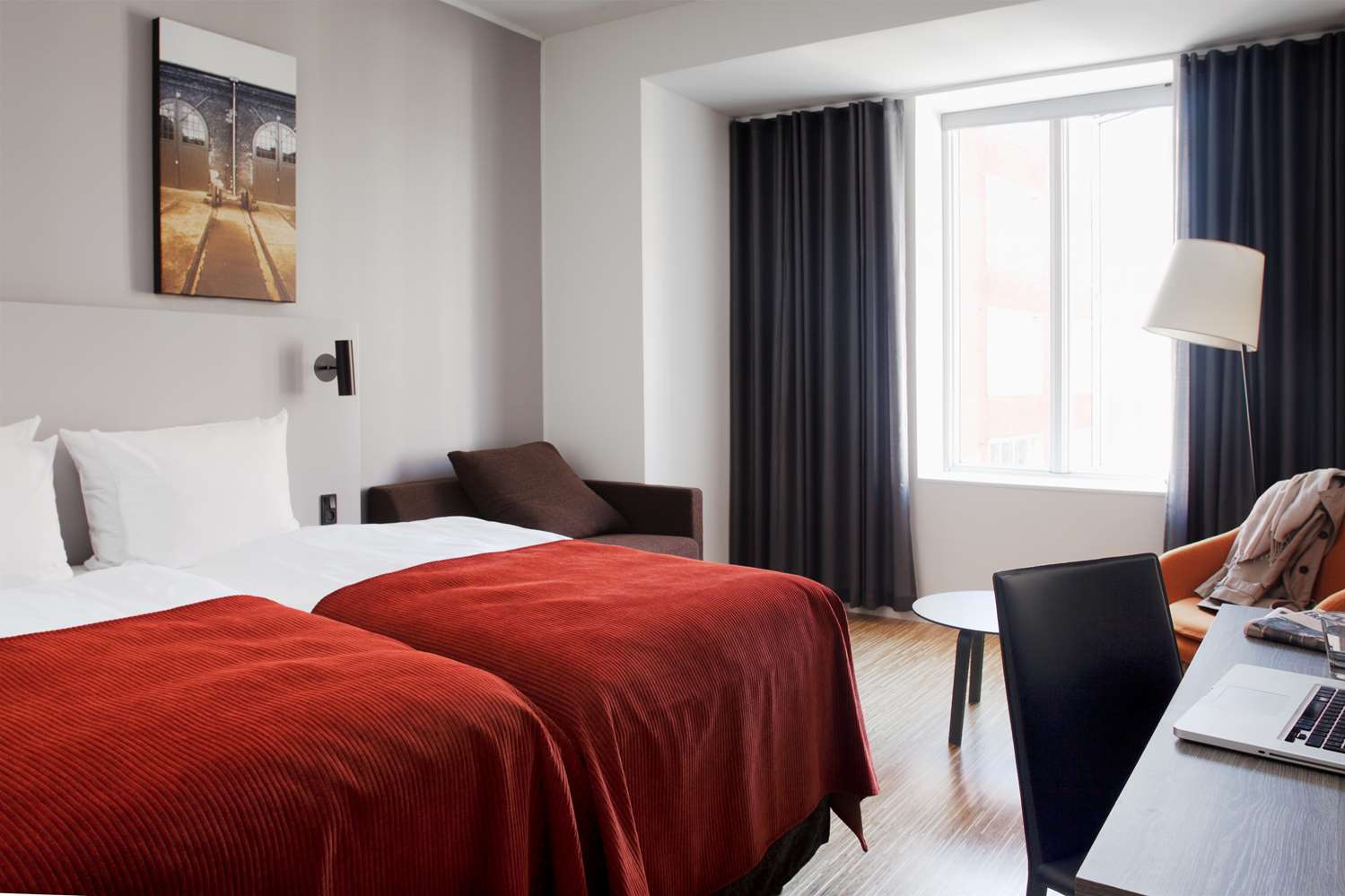 Plus Superior Twin Room