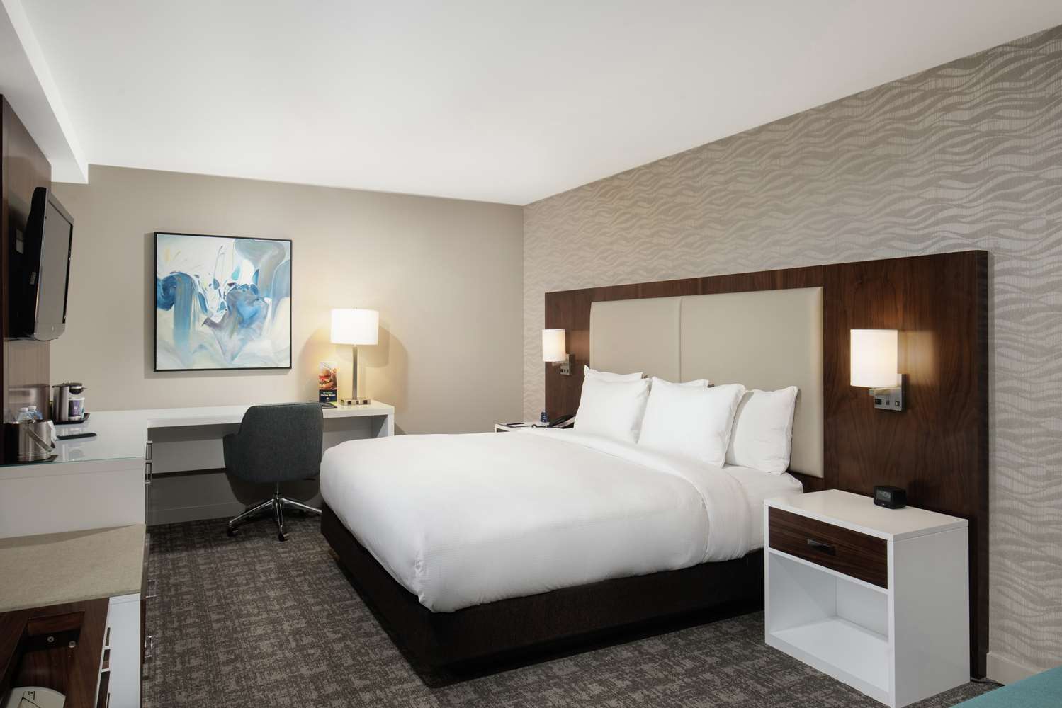 1 King Bed