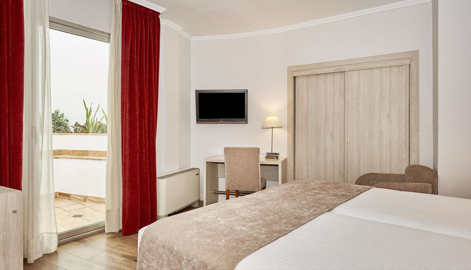 Standard double room