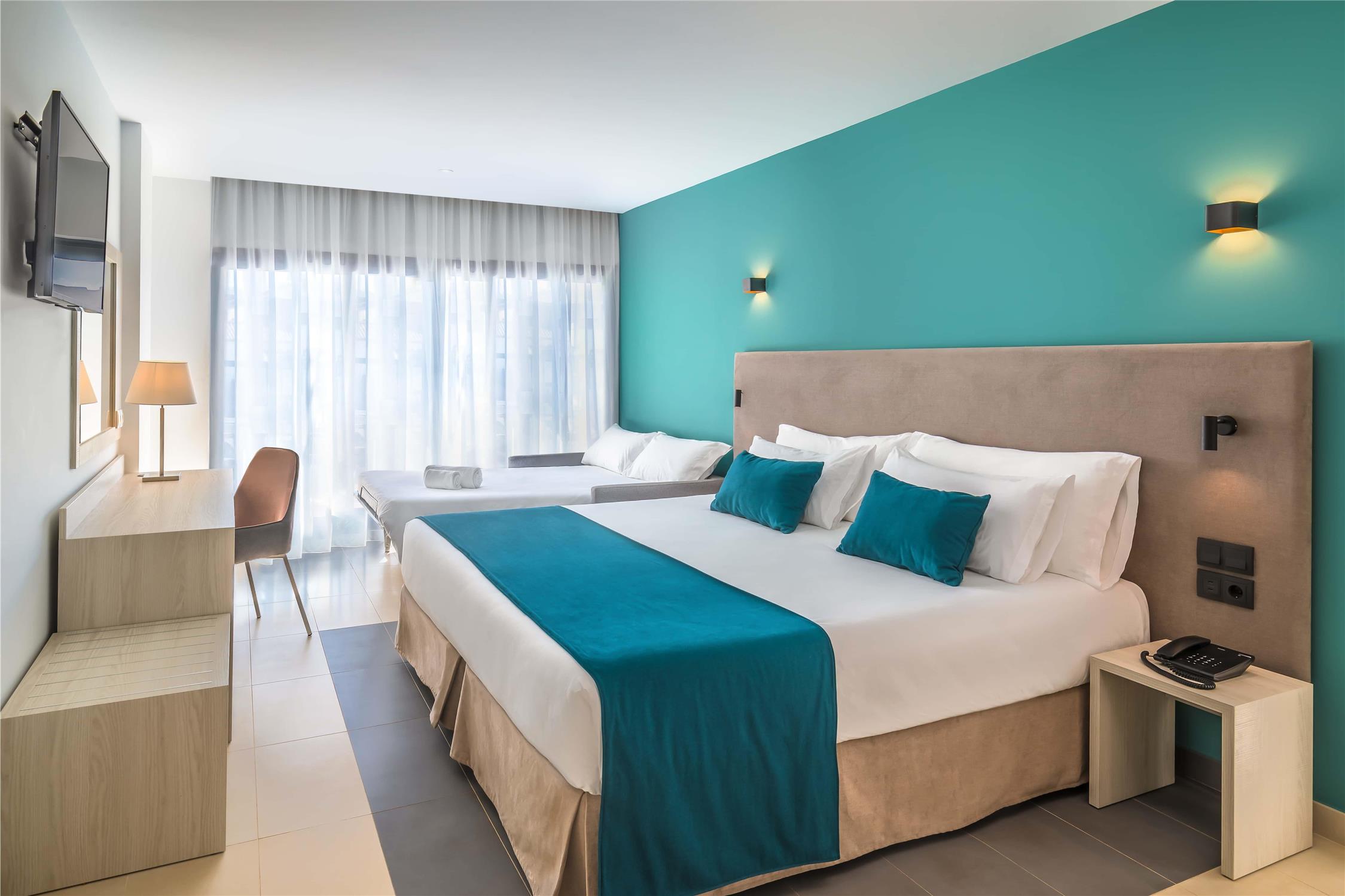 Superior Triple Room