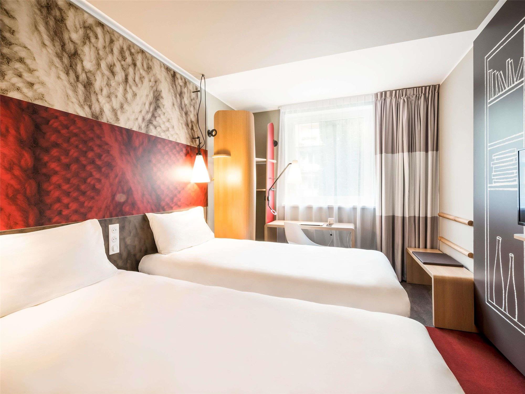 A twin room for 1 or 2 people