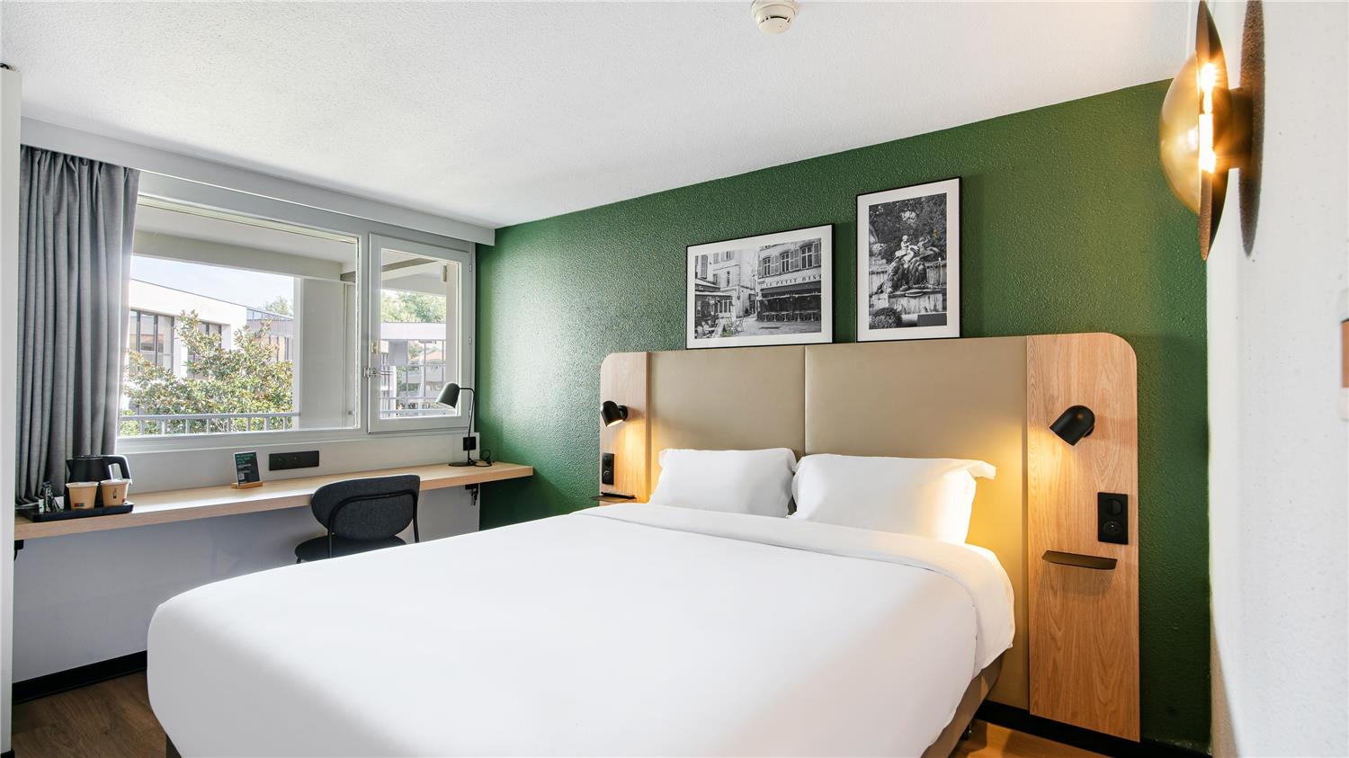 Standard Interconnecting Room