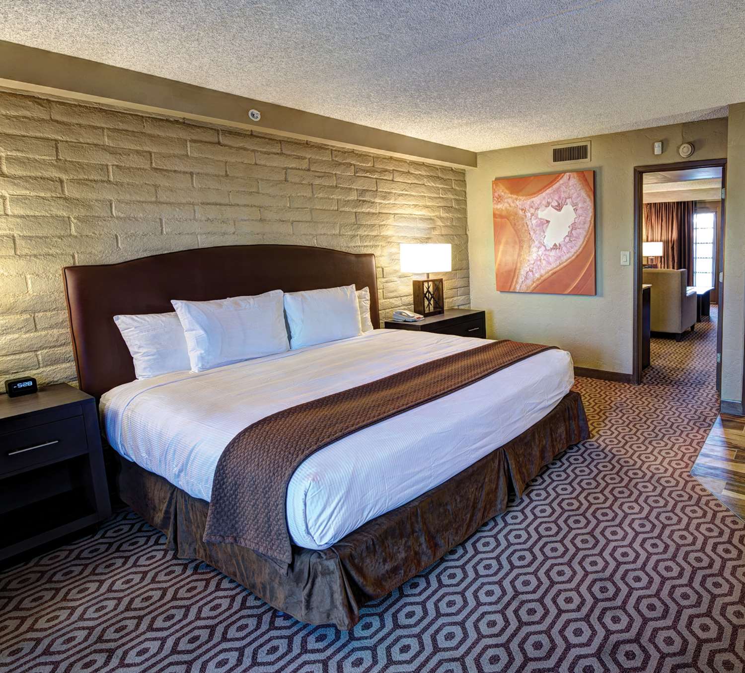 2 bedroom suite with pool view